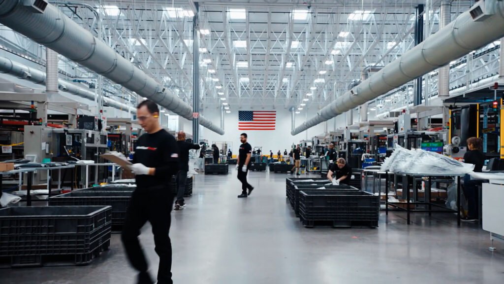 sede-weathertech-importadora-para-colombia